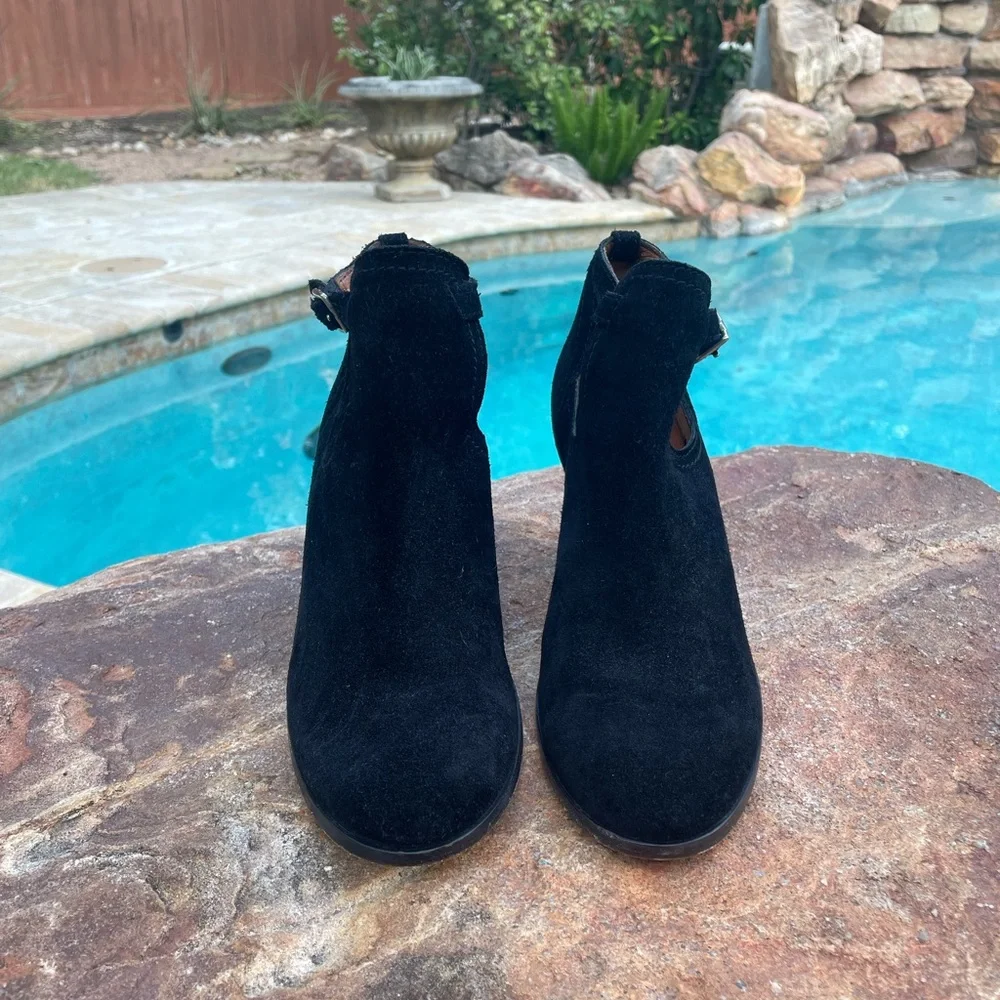Frye “Meghan” Black Suede Ankle Boot Cutout Shootie Size 8.5